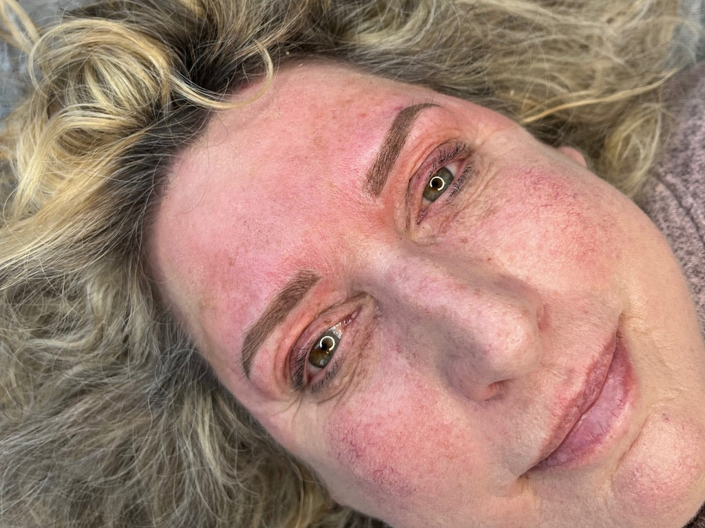 tattoowenkbrauwen wenkbrauwtattoo powderbrows poederwenkbrauw permanentemakeup semepermanentemakeup wenkbrauwen browmaster pmu artist overveen bloemendaal haarlem velserbroek ijmuiden aerdenhout touchup wenkbrauwen verfen pigment inkt 