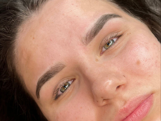 Powderbrows ombrebrows tattoowenkbrauwen microblading combibrows inktwenkbrauwen nieuwveen vinkenveen hoofddorp amsterdam zuid-holland noord-holland pigment nieuwkoop poederwenkbrauw  wenkbrauwtattoo