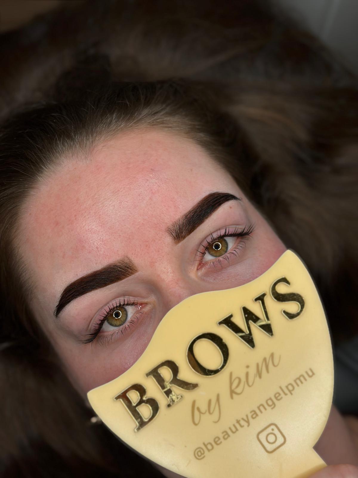 hybridbrows haarlem overveen. wenkbrauwen
wenkbrauwenverven
wenkbrauwenwaxen
vormuitmeten
wenkbrauwenmappen
browshaarlem
hennaverf
beautyangelpmu
bijtekenenwenkbrauwen